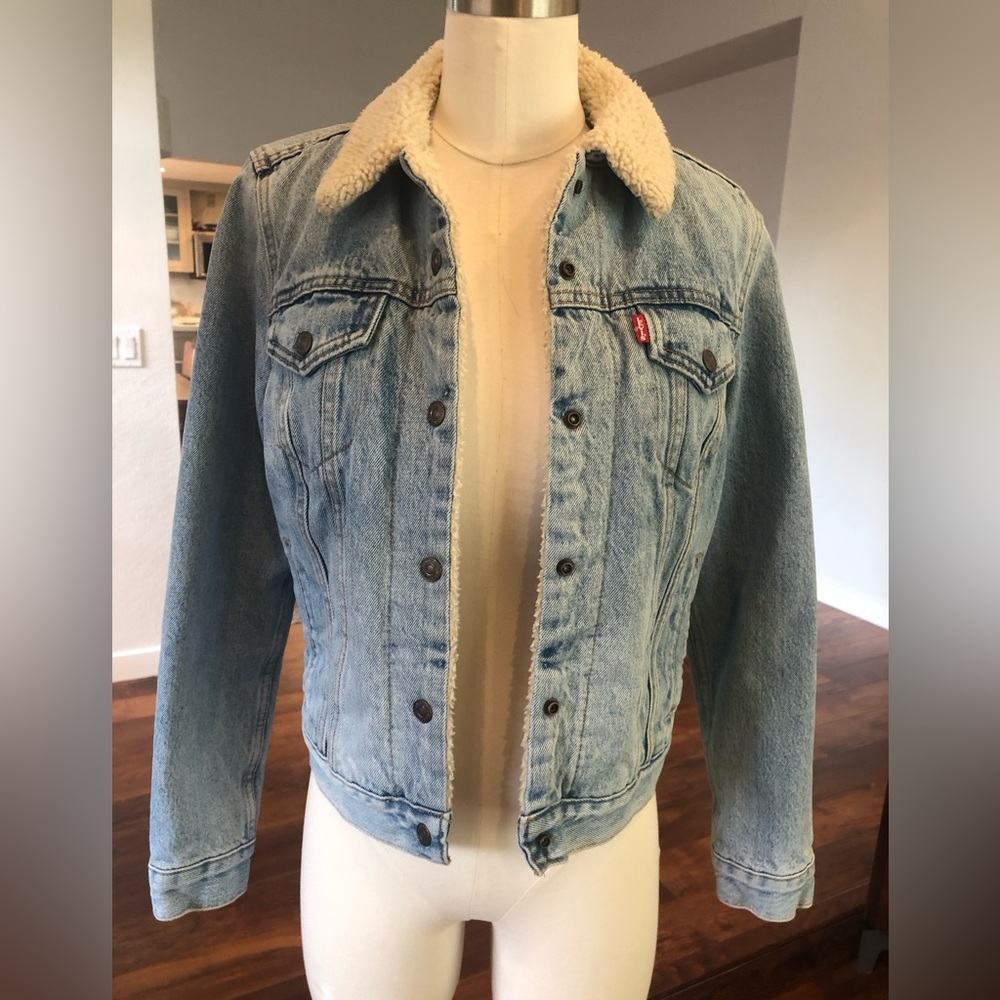 Levi’s sherpa lined denim jacket